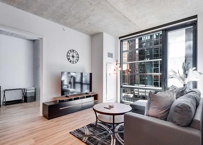 Wabash 4br - Pool Free In & Out Parking 4 *