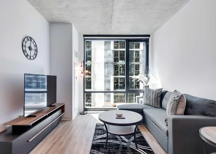 Wabash 4br - Pool Free In & Out Parking 4