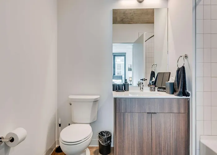 Wabash 4br - Pool Free In & Out Parking 4