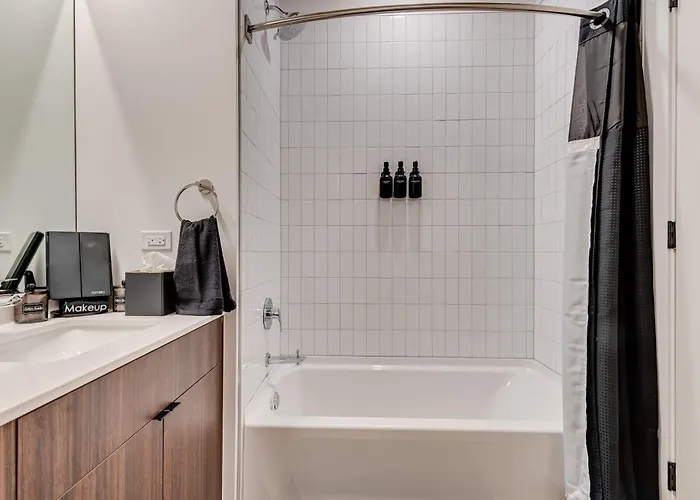 Apartamento Wabash 4br - Pool Free In & Out Parking 4 *