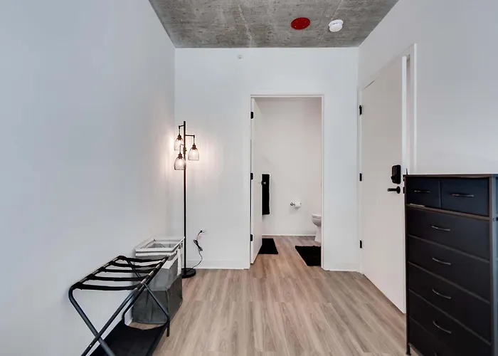 Apartment Wabash 4br - Pool Free In & Out Parking 4 *